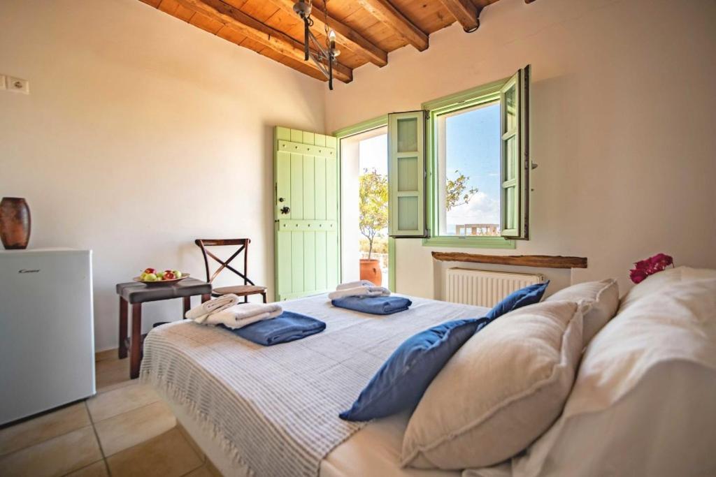 To Armiro Boutique Houses Plaka  Bagian luar foto