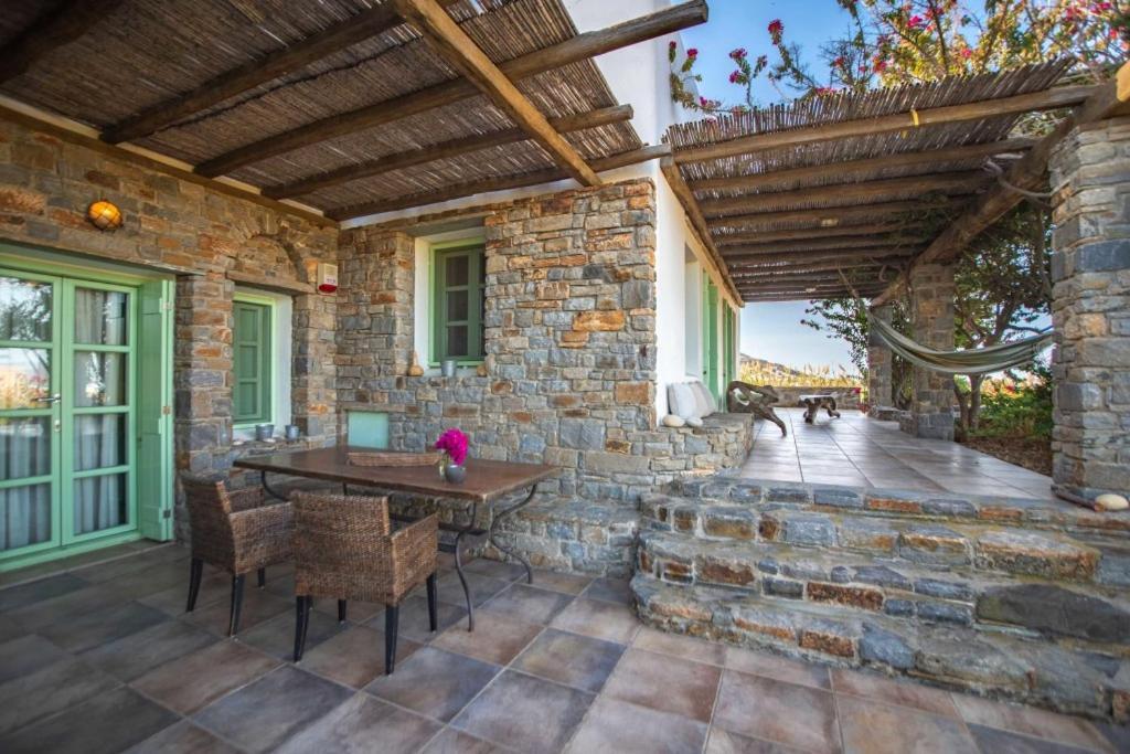 To Armiro Boutique Houses Plaka  Bagian luar foto