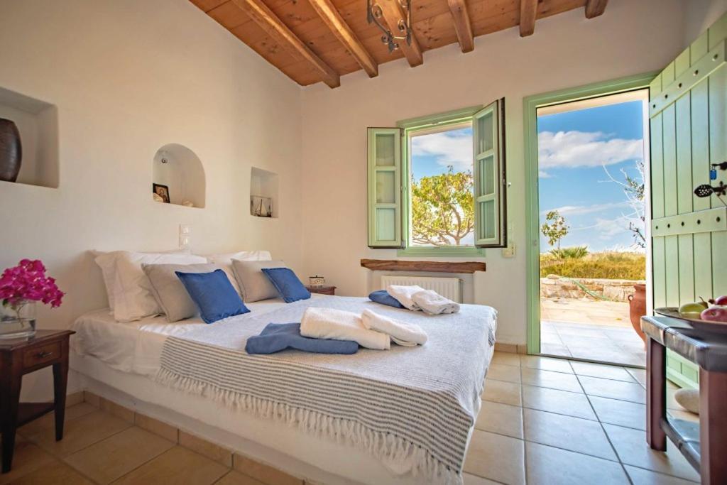 To Armiro Boutique Houses Plaka  Bagian luar foto