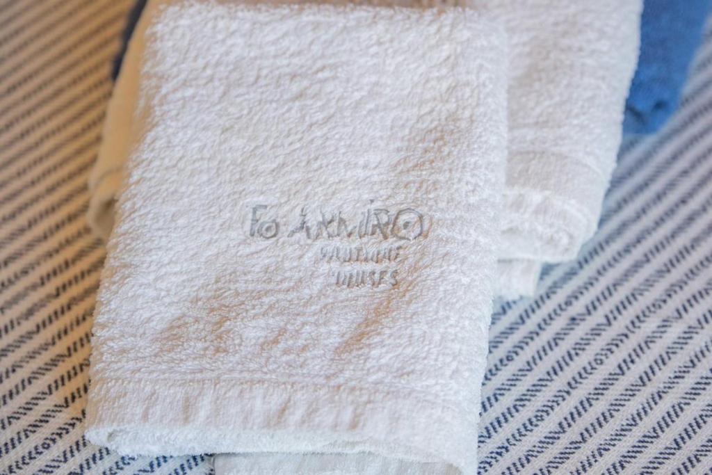 To Armiro Boutique Houses Plaka  Bagian luar foto